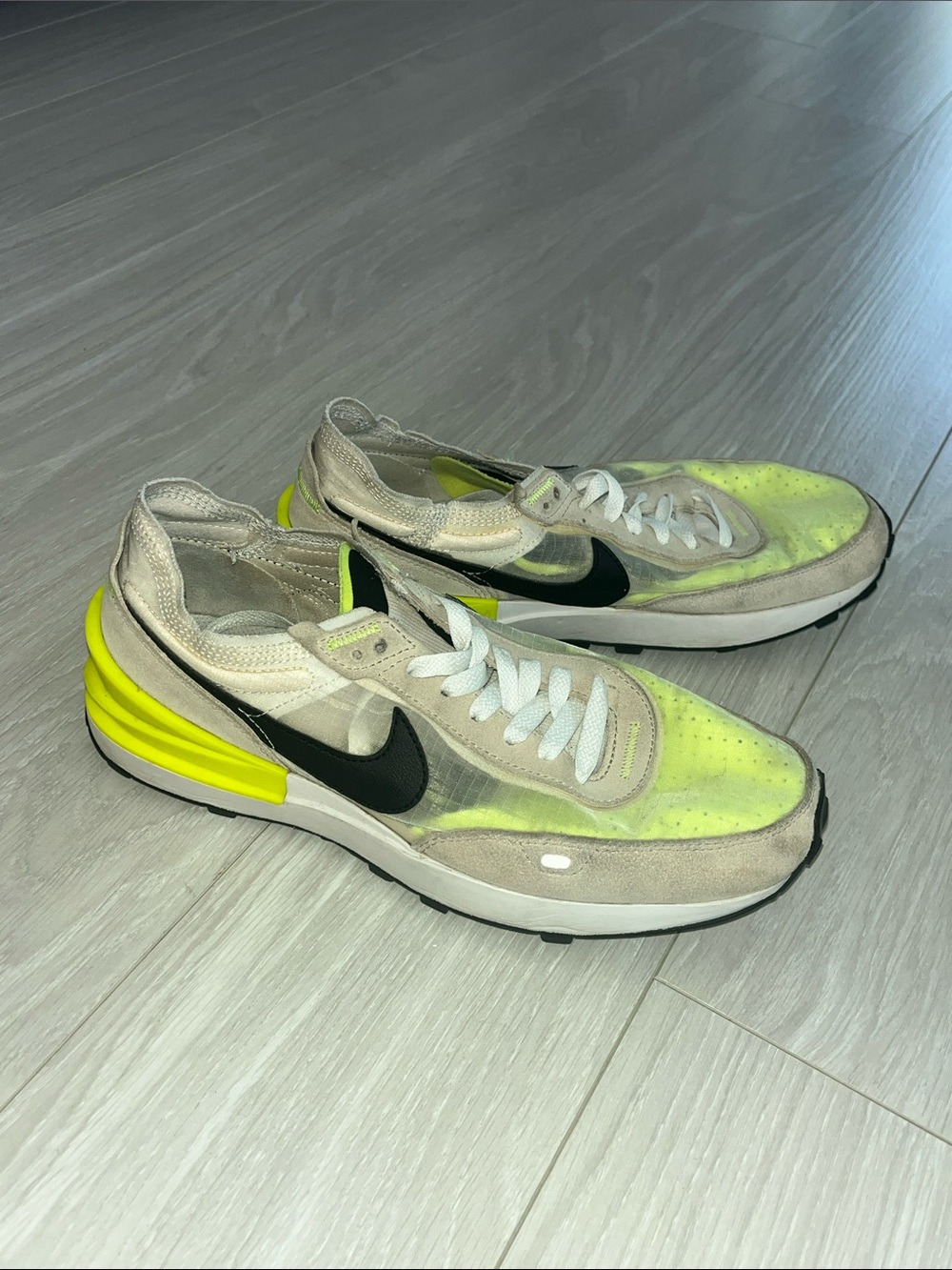 Nike Waffle One Sneakers Women's 8.5 Summit White Electric Green DN4696-101
